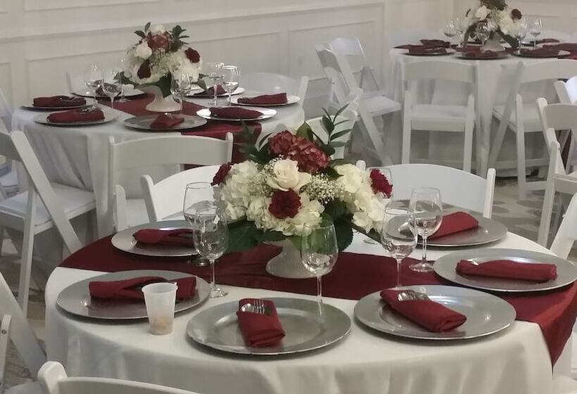 منتجع Palmera Inn And Suites