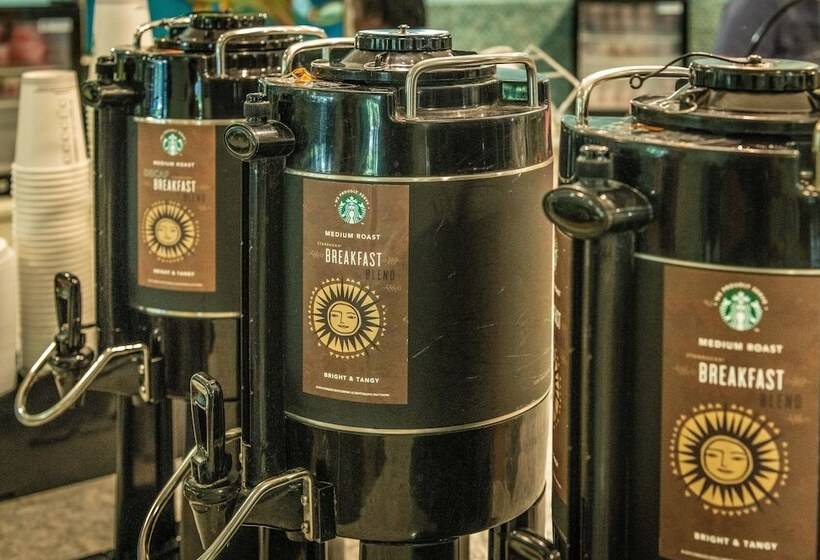 منتجع Palmera Inn And Suites