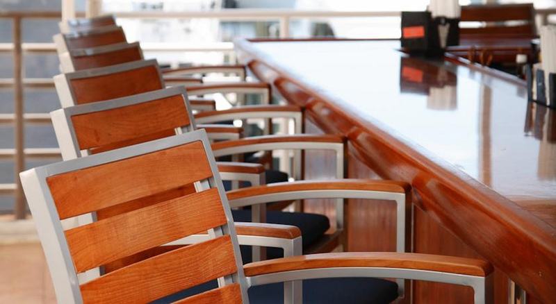 渡假胜地 Pier 66 Hotel & Marina