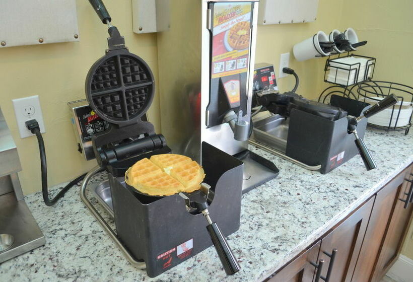 Отель Stratford Court