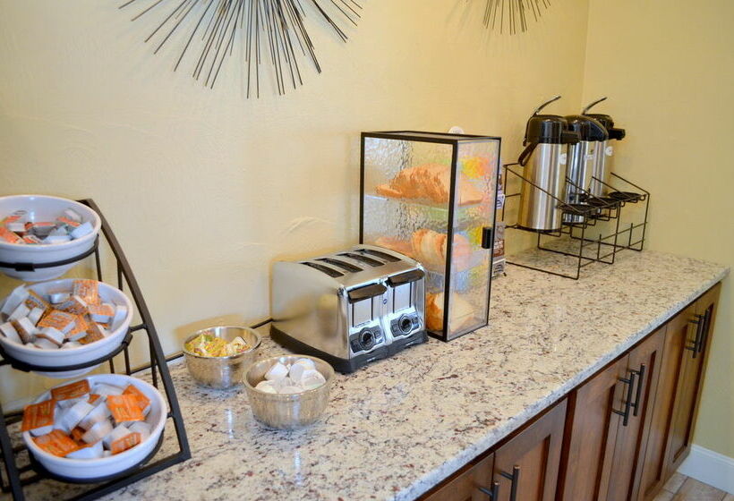 Отель Stratford Court