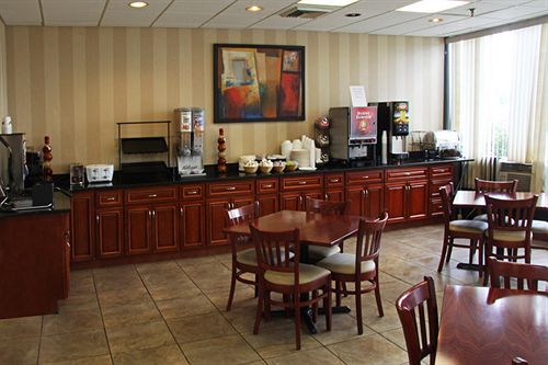 Stratford Hotel & Conference Center