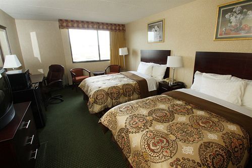 Stratford Hotel & Conference Center