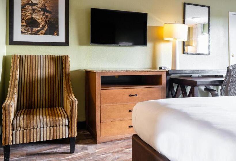 The Buena Park Hotel & Suites