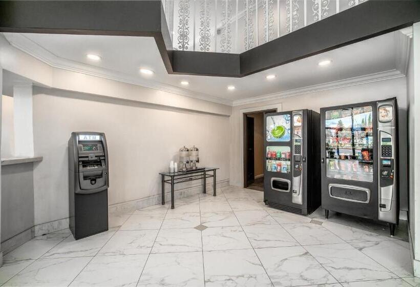 The Buena Park Hotel & Suites