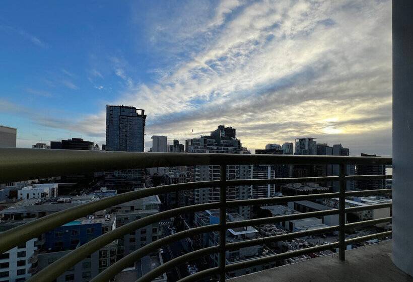 호텔 Courtyard by Marriott San Diego Downtown Little Italy