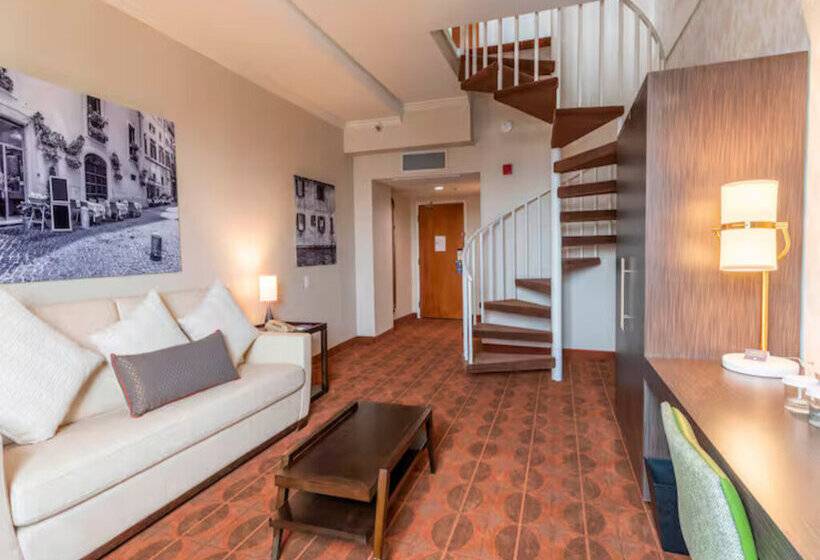 هتل Courtyard by Marriott San Diego Downtown Little Italy