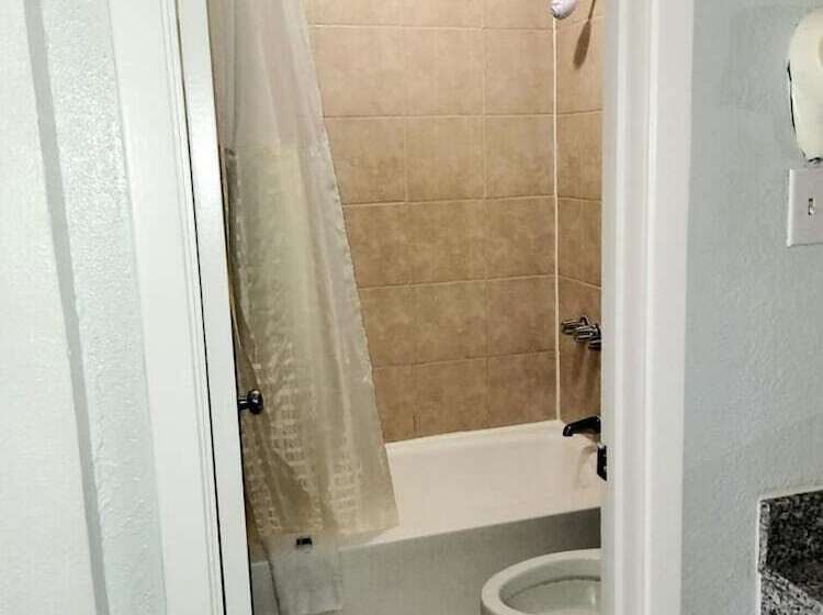 Best Price Motel & Suites