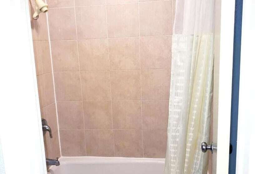 Best Price Motel & Suites