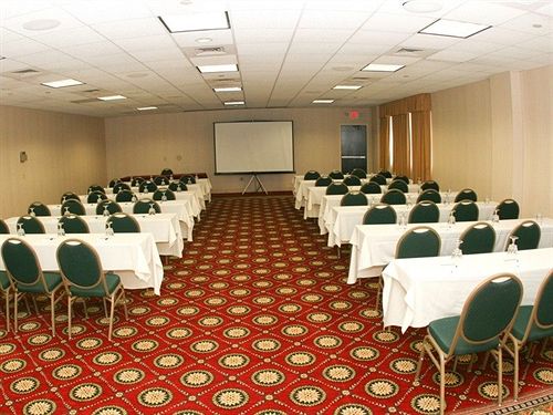 CoCo Key Water Resort - Hotel - Convention Center Waterbury