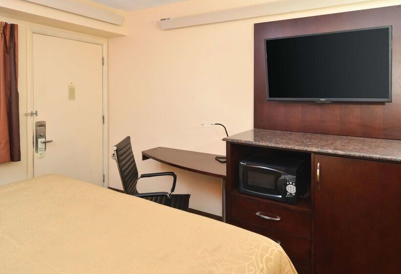 Отель Americas Best Value Inn Pittsburgh Airport