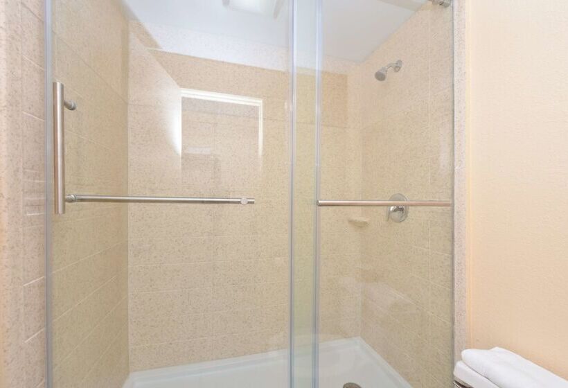 Отель Americas Best Value Inn Pittsburgh Airport