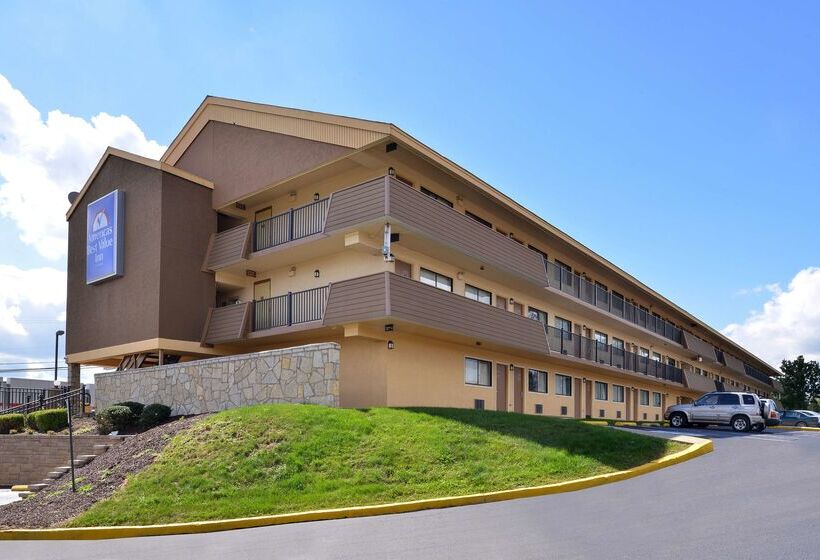 Отель Americas Best Value Inn Pittsburgh Airport