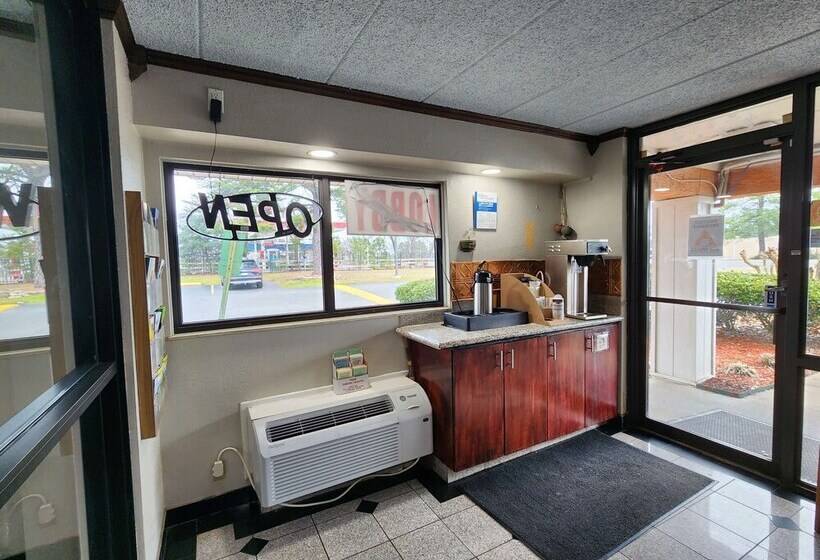 호텔 Americas Best Value Inn And Suites Little Rock