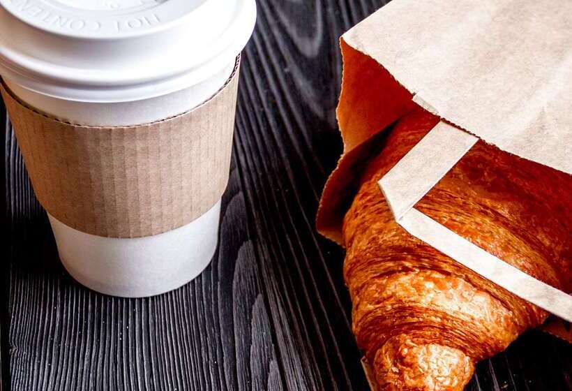 Отель Americas Best Value Inn & Suites Victoria