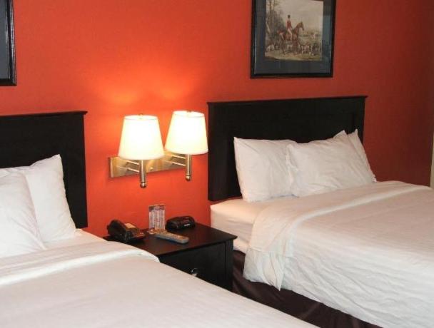 בית מלון כפרי Americas Best Value Inn Waco   Franklin Avenue