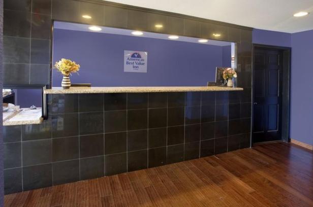 בית מלון כפרי Americas Best Value Inn Waco   Franklin Avenue