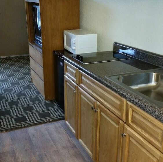 فندق Americourt Extended Stays