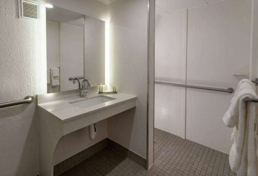 فندق Baymont By Wyndham White Plains  Elmsford