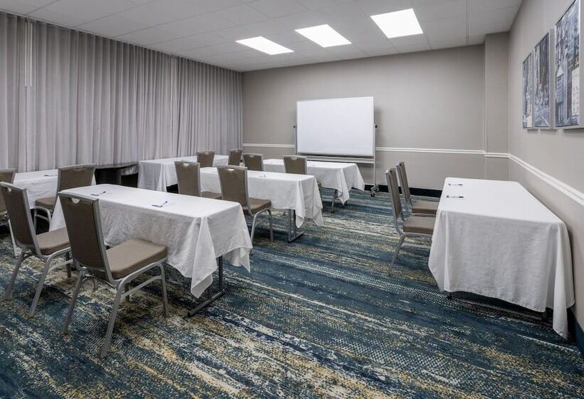 فندق Baymont By Wyndham White Plains  Elmsford