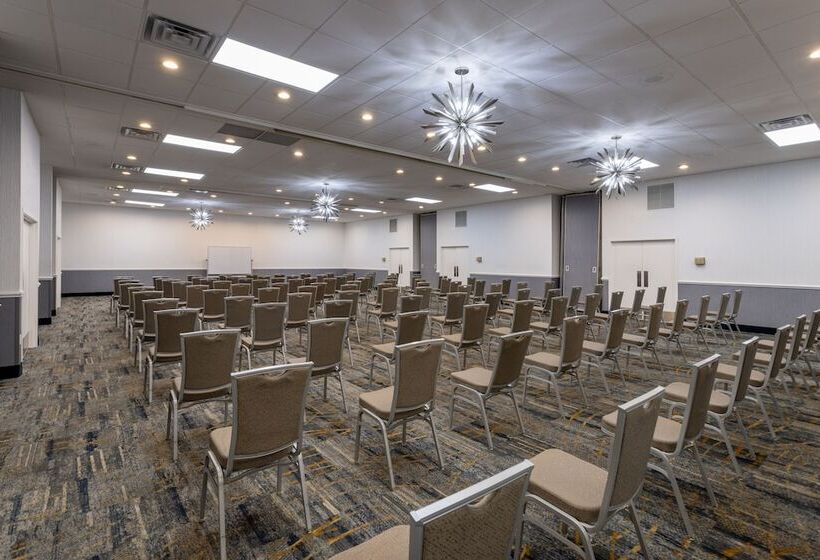 فندق Baymont By Wyndham White Plains  Elmsford