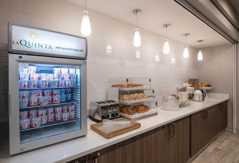 فندق Baymont By Wyndham White Plains  Elmsford