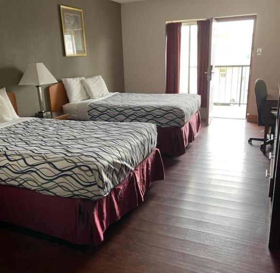 هتل Bear Mount Inn & Suites