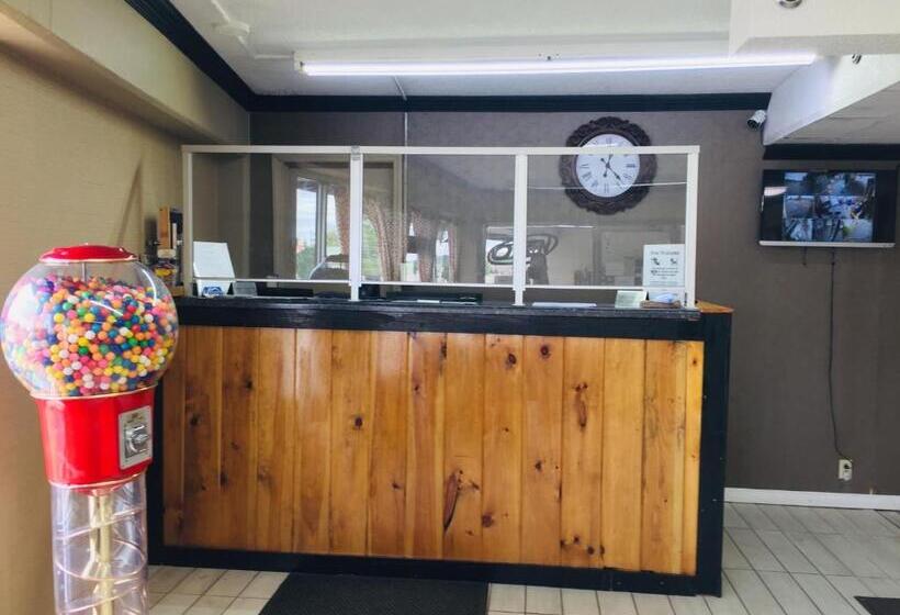 هتل Bear Mount Inn & Suites