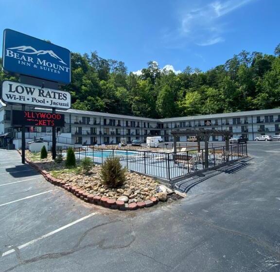 هتل Bear Mount Inn & Suites