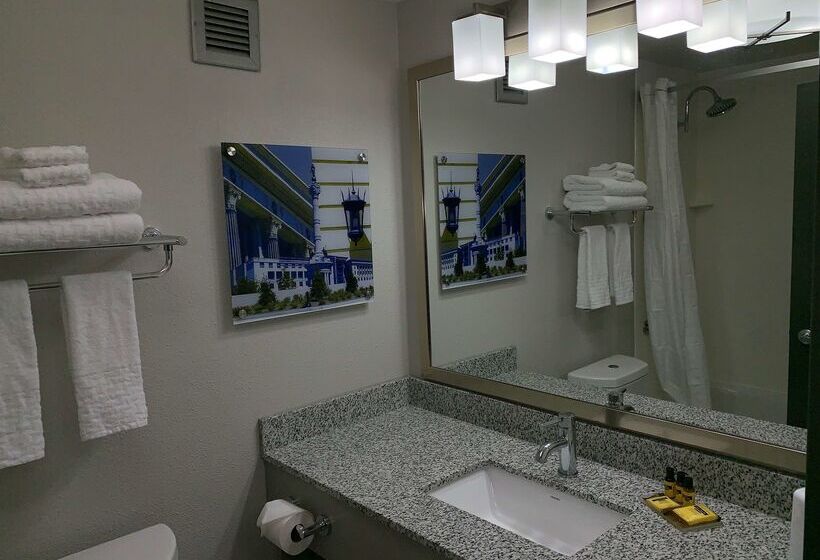 ホテル Best Western Plus Clarks Summit Scranton