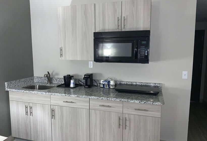 هتل Best Western Plus Clarks Summit Scranton