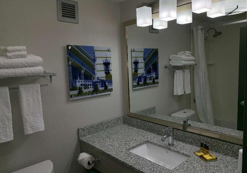 هتل Best Western Plus Clarks Summit Scranton