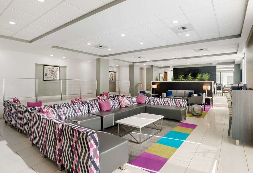 فندق Best Western Plus Commerce