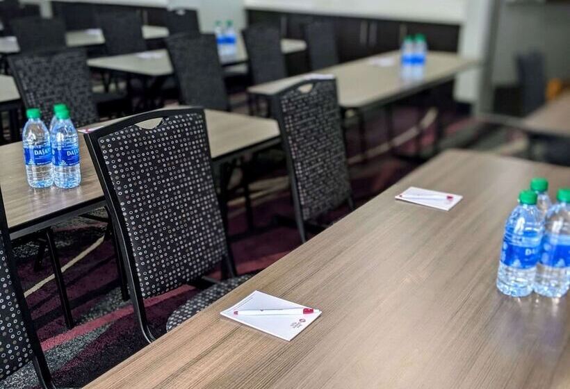 فندق Best Western Plus Commerce