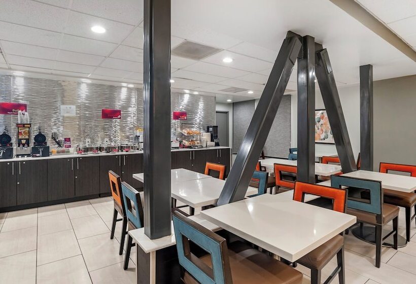 فندق Best Western Plus Commerce