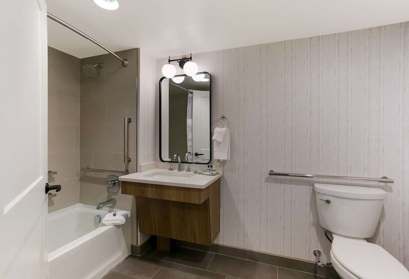 Best Western Premier The Central Hotel & Conference Center