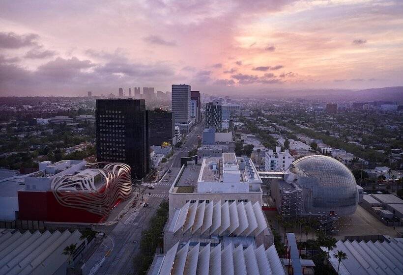 هتل Beverly Wilshire, A Four Seasons