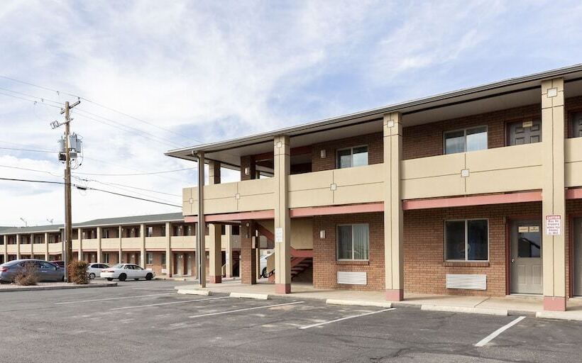 호텔 Cedar Valley Inn