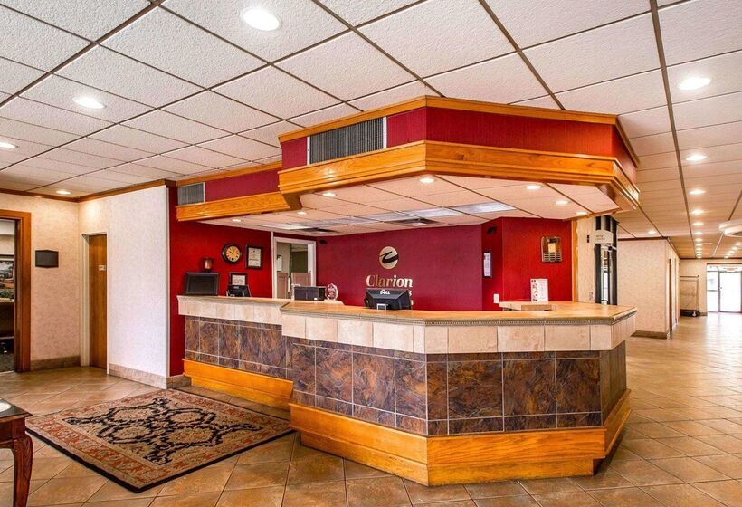 هتل Clarion Inn & Suites Dothan South