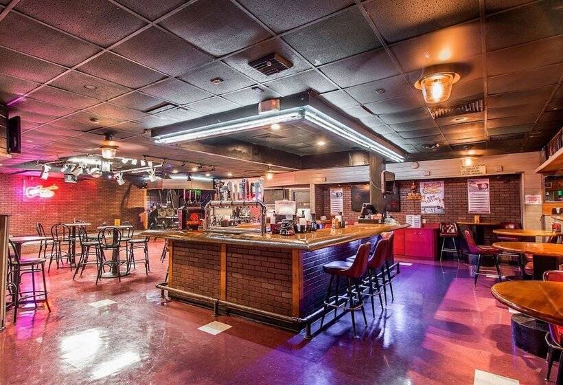 هتل Clarion Inn & Suites Dothan South