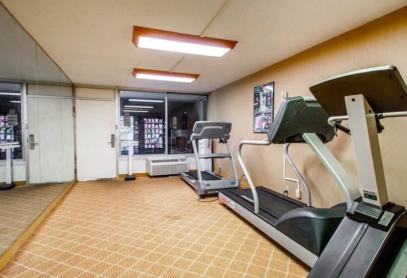 هتل Clarion Inn & Suites Dothan South