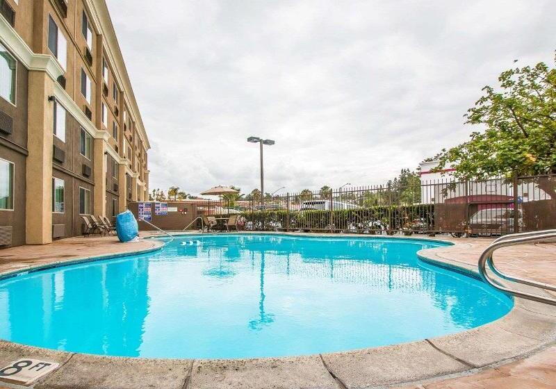 בית מלון כפרי Comfort Inn Chula Vista San Diego South