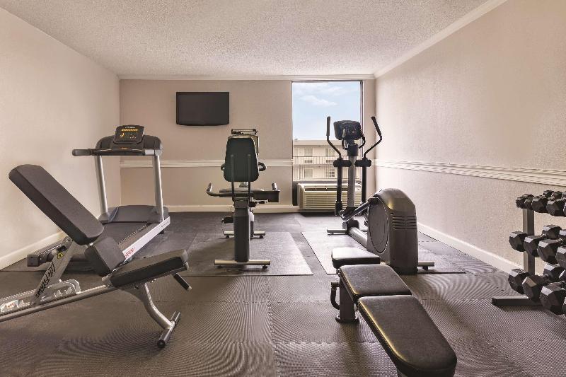 هتل Country Inn & Suites By Radisson, North Little Rock, Ar