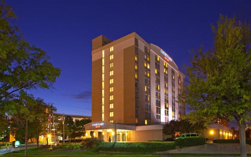 호텔 Courtyard By Marriott Alexandria Pentagon South