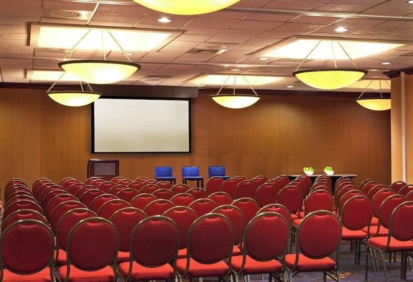 호텔 Courtyard By Marriott Alexandria Pentagon South