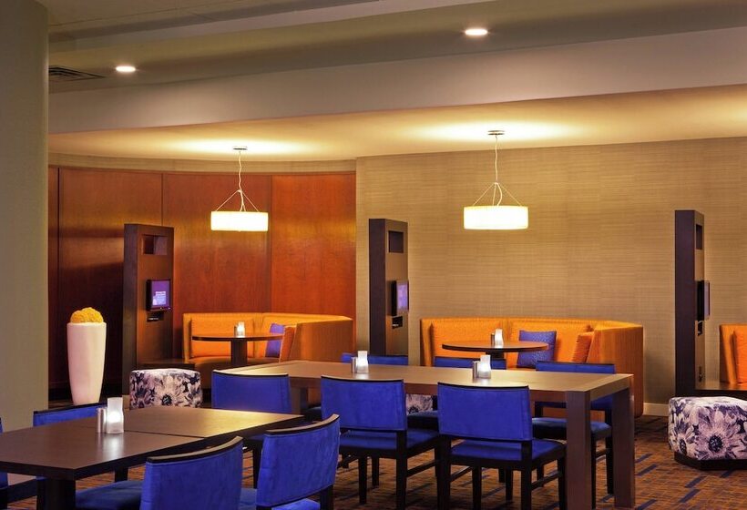 호텔 Courtyard By Marriott Alexandria Pentagon South