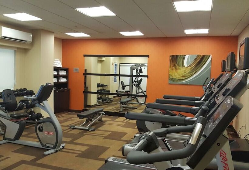 호텔 Courtyard By Marriott Alexandria Pentagon South