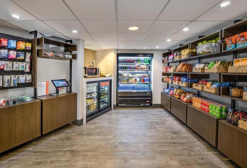 هتل Crowne Plaza Milwaukee South, An Ihg