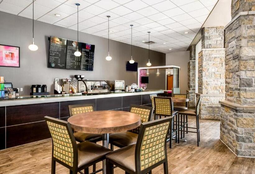 בית מלון כפרי Crowne Plaza Milwaukee South, An Ihg