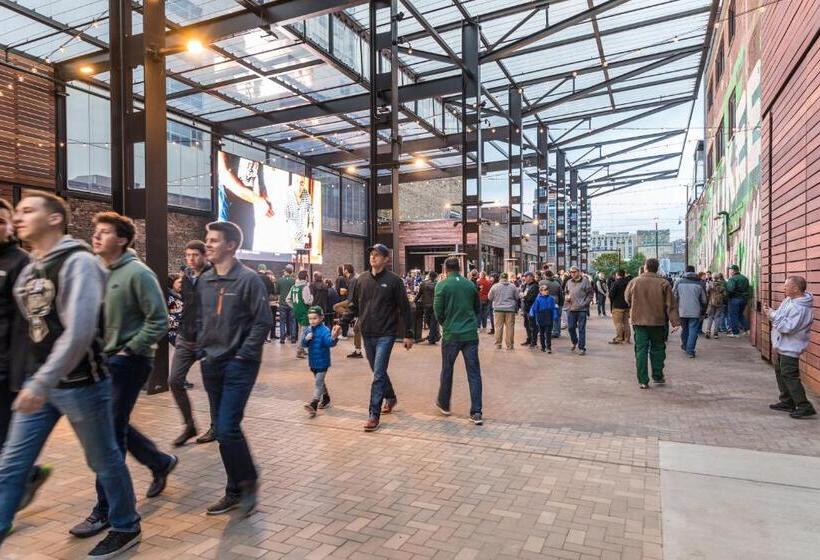 בית מלון כפרי Crowne Plaza Milwaukee South, An Ihg